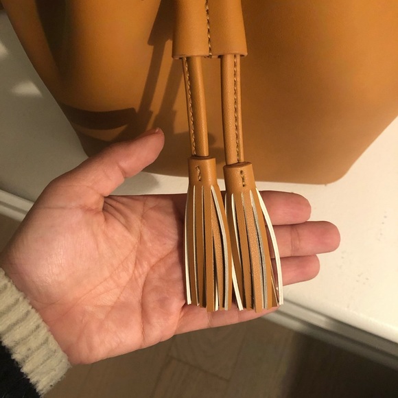 **SOLD** Brand New JCrew Bucket Bag - Picture 6 of 8